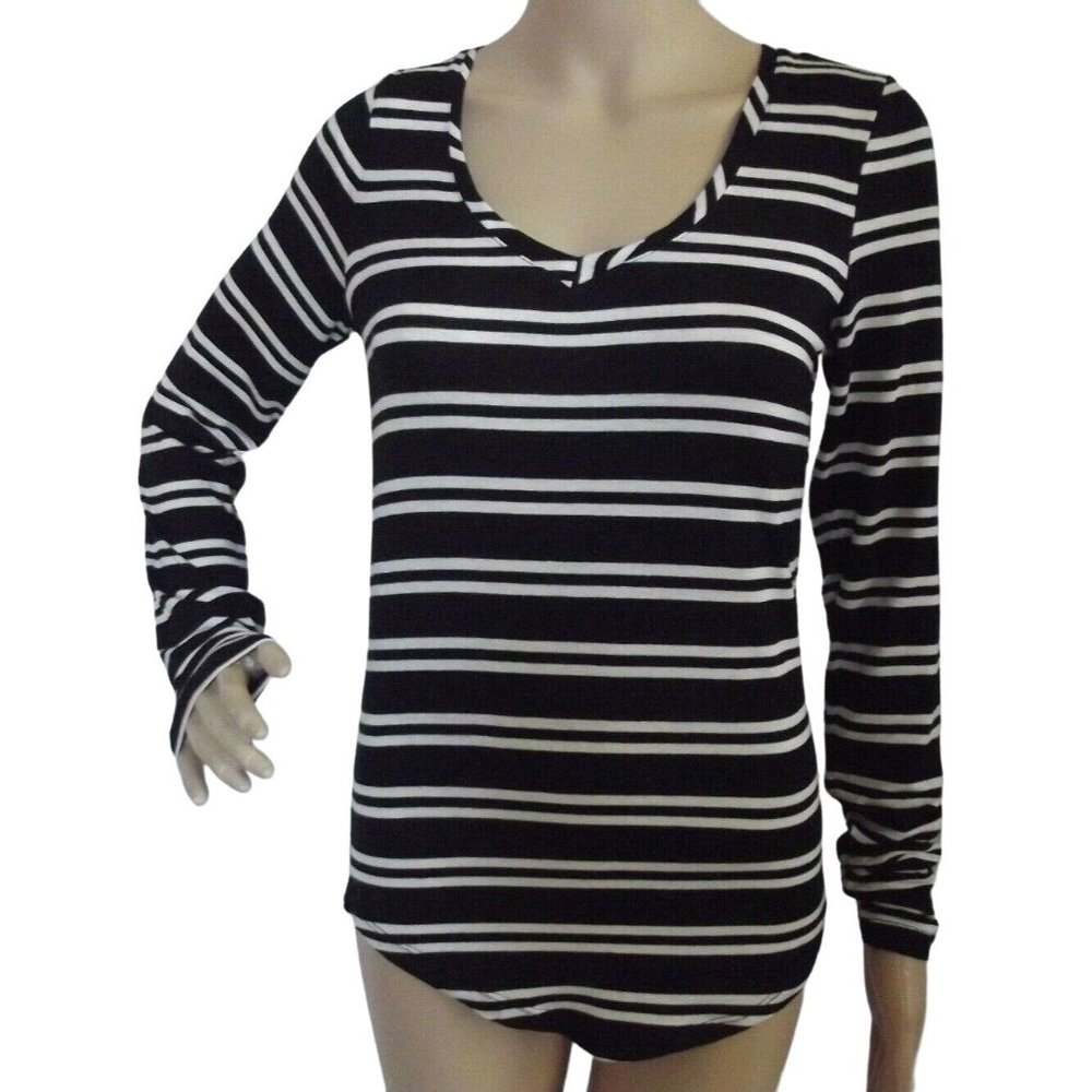 Women's Size Small Black & White Striped V-Neck Soft Rayon Cotton T-shirt top